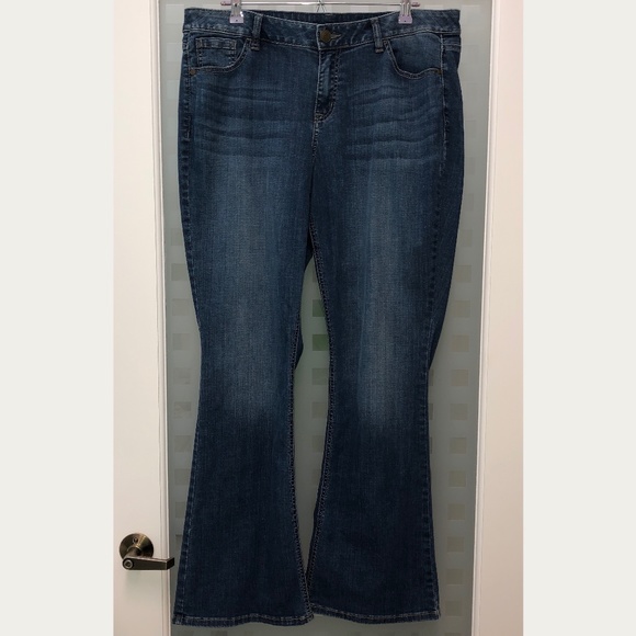 Lane Bryant Denim - 🎉3xHP🎉 LANE BRYANT Boot Cut Genuine Fit Jeans Distressed Stretch Size 16R NEW!